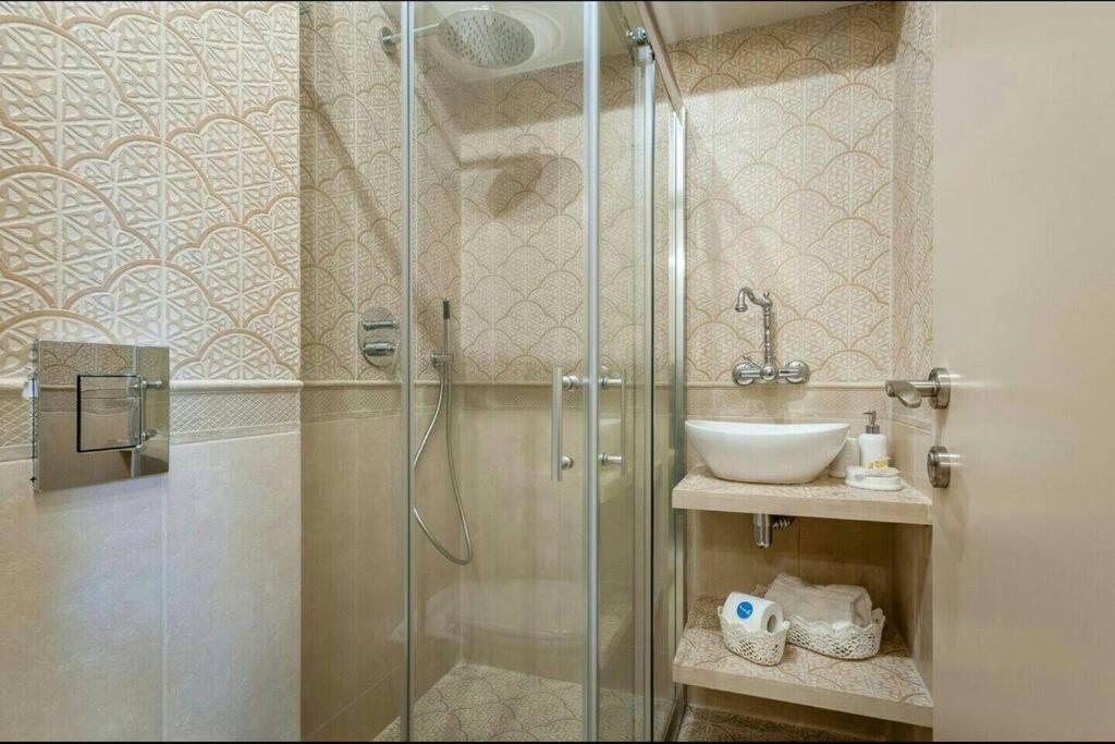 Вилла Private House 5 Bdr In Mamilla Up To 12 People ! Иерусалим Экстерьер фото