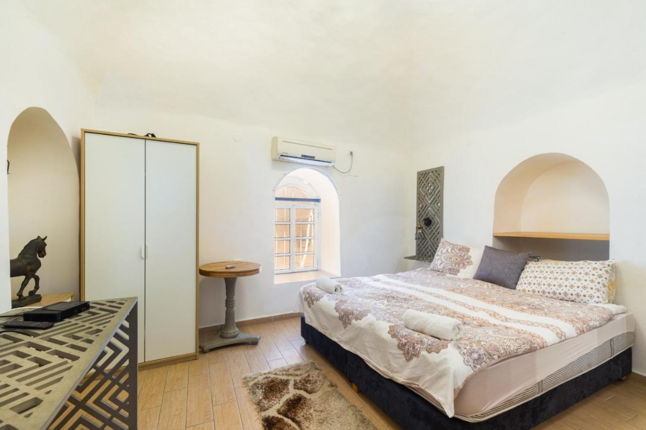 Вилла Private House 5 Bdr In Mamilla Up To 12 People ! Иерусалим Экстерьер фото